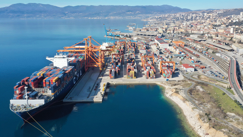 Adriatic Gate Container Terminal welcomes Bora Med Service